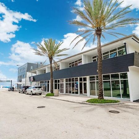 The Purple Pelican Beachfront With Ocean Balcony Unit 1 Fort Lauderdale Esterno foto