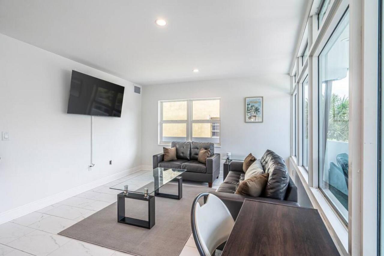 The Purple Pelican Beachfront With Ocean Balcony Unit 1 Fort Lauderdale Esterno foto