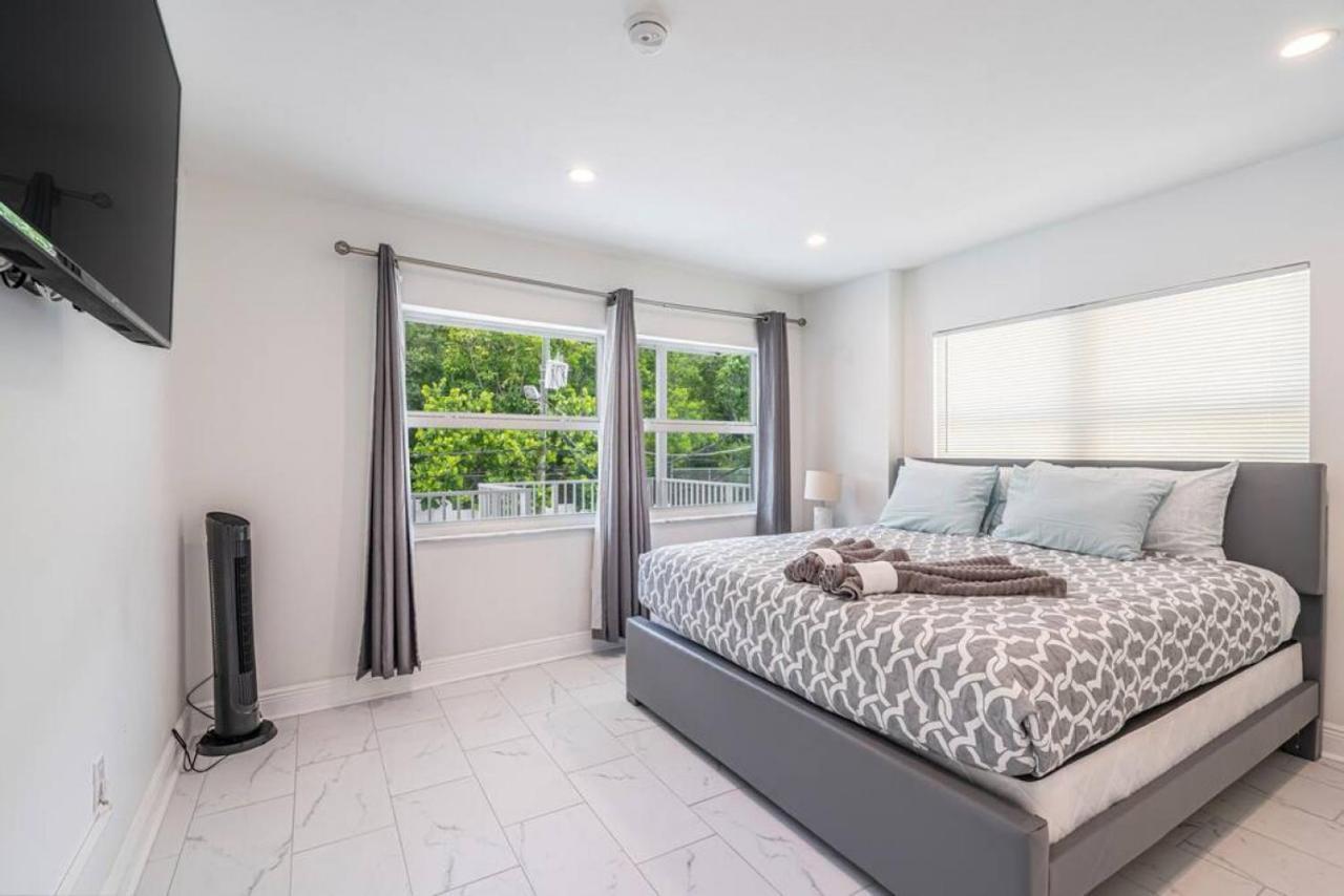 The Purple Pelican Beachfront With Ocean Balcony Unit 1 Fort Lauderdale Esterno foto