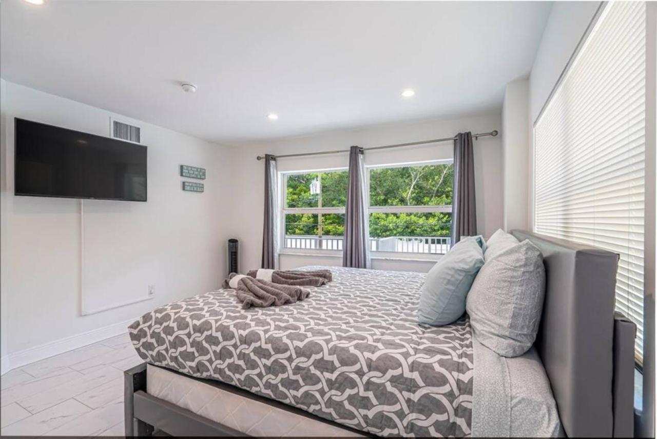 The Purple Pelican Beachfront With Ocean Balcony Unit 1 Fort Lauderdale Esterno foto