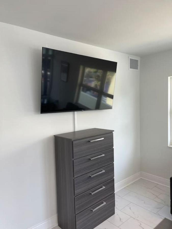 The Purple Pelican Beachfront With Ocean Balcony Unit 1 Fort Lauderdale Esterno foto